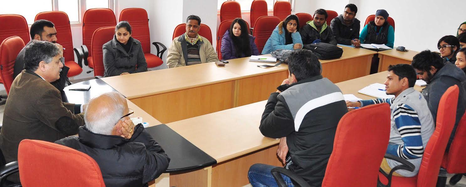 IIMC students interact with DG Information